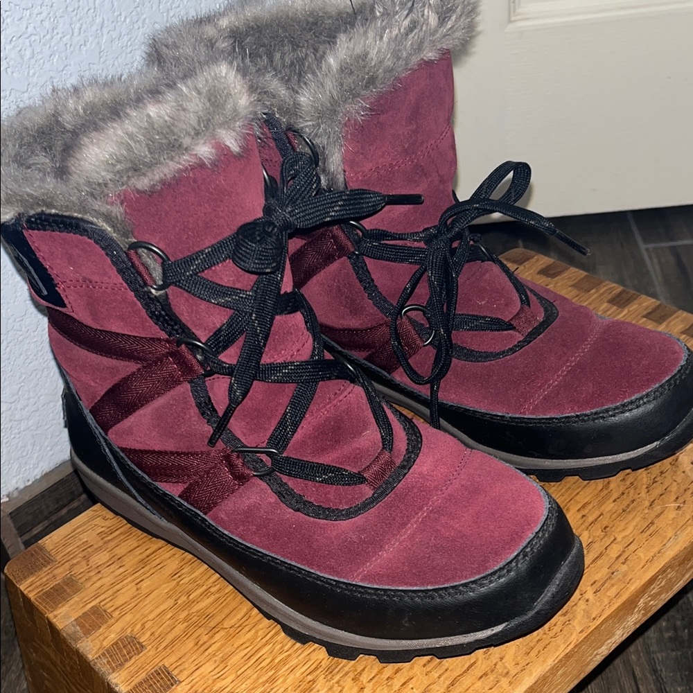 Sorel Burgundy Faux-Fur Lace-Up Winter Boots